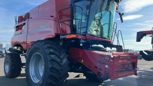 Комбайн CASE IH AXIAL-FLOW AF8250